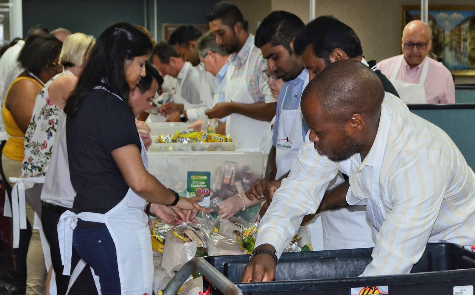 Team GRINDROD feed the destitute